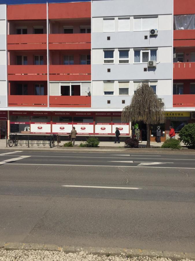 Marika Apartman Hajdúszoboszló Exterior foto